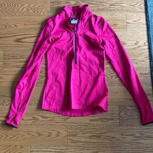 Women’s Nike Pro Dri-fit quarter zip size small great condition with thumb holes